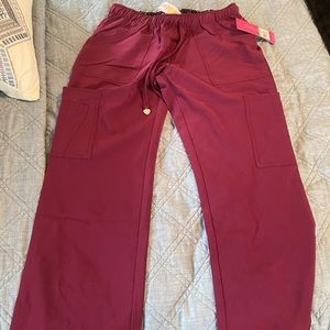 Heart soul scrub pants (petite)
